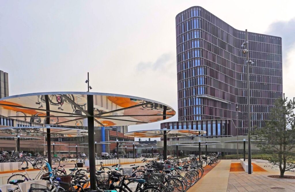 Bicycle parking at Maersk Tower